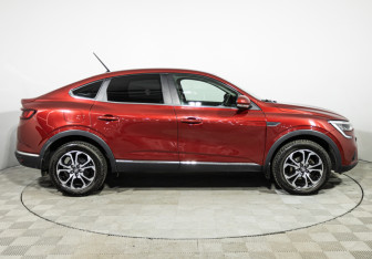 Подержанный автомобиль Renault Arkana 2019 года (4 фото)