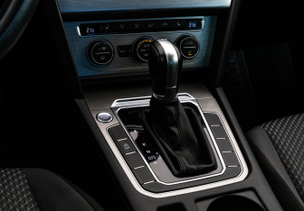 Подержанный автомобиль Volkswagen Passat Sedan 2016 года (14 фото)