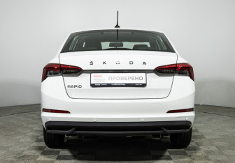 Подержанный автомобиль Skoda Rapid Liftback 2020 года (6 фото)