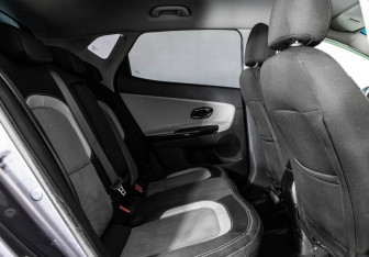 Подержанный автомобиль Kia Ceed Hatchback 2015 года (15 фото)