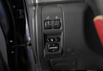 Подержанный автомобиль Subaru Impreza Hatchback 2007 года (15 фото)