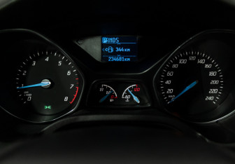Подержанный автомобиль Ford Focus Hatchback 2014 года (12 фото)