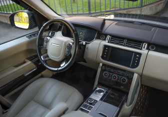 Подержанный автомобиль Land Rover Range Rover 2016 года (7 фото)