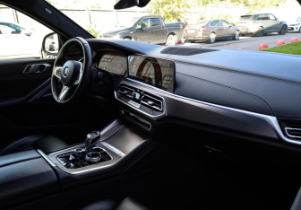 Подержанный автомобиль BMW X6 2021 года (12 фото)