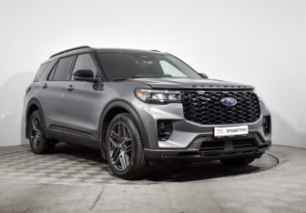 Подержанный автомобиль Ford Explorer 2024 года (3 фото)