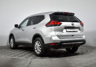 Подержанный автомобиль Nissan X-Trail 2021 года (7 фото)