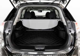 Подержанный автомобиль Nissan X-Trail 2016 года (23 фото)