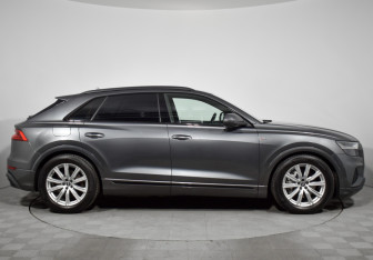 Подержанный автомобиль Audi Q8 2019 года (4 фото)