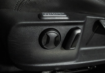 Подержанный автомобиль Volkswagen Passat Sedan 2016 года (17 фото)