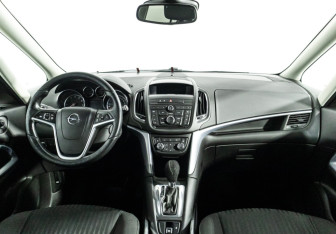 Подержанный автомобиль Opel Zafira Compactvan 2013 года (13 фото)