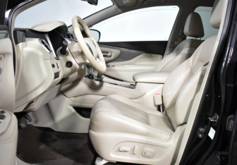 Подержанный автомобиль Nissan Murano Suv 2019 года (11 фото)