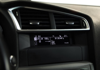 Подержанный автомобиль Citroen C4 Sedan 2014 года (13 фото)