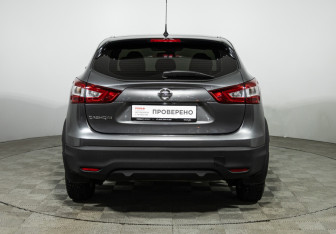 Подержанный автомобиль Nissan Qashqai 2016 года (6 фото)