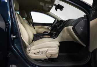 Подержанный автомобиль Opel Insignia Wagon 2014 года (24 фото)