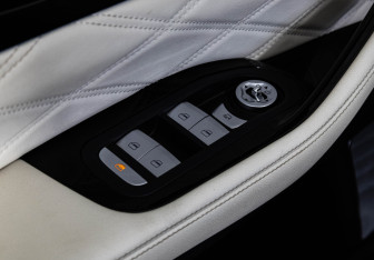 Подержанный автомобиль Exeed VX 2022 года (23 фото)