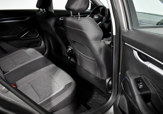 Подержанный автомобиль Geely Emgrand 2024 года (12 фото)