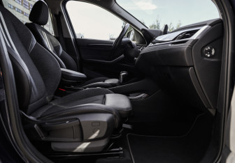 Подержанный автомобиль BMW X1 2019 года (23 фото)