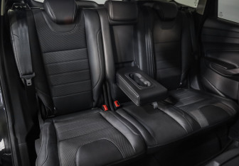 Подержанный автомобиль Ford Kuga 2016 года (21 фото)