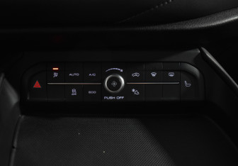 Подержанный автомобиль Haval F7 2020 года (19 фото)