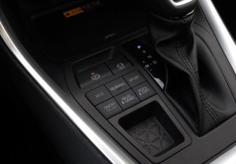 Новый Toyota RAV4 2025 (16 фото)