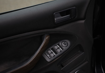 Подержанный автомобиль Ford C-MAX 2008 года (19 фото)