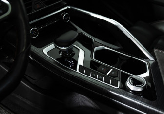 Подержанный автомобиль Geely Tugella 2023 года (25 фото)