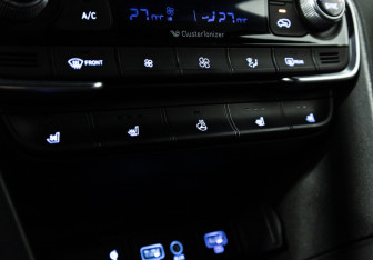 Подержанный автомобиль Hyundai Santa Fe 2019 года (18 фото)