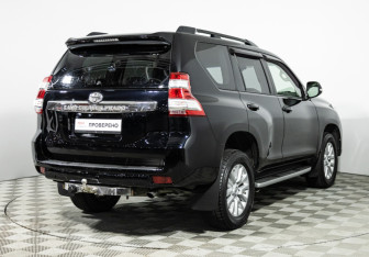 Подержанный автомобиль Toyota Land Cruiser Prado 2015 года (5 фото)