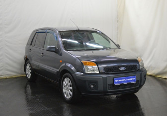 Подержанный автомобиль Ford Fusion 2008 года (3 фото)