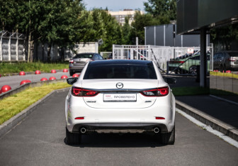 Подержанный автомобиль Mazda 6 Sedan 2016 года (7 фото)