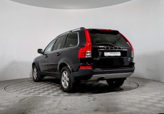 Подержанный автомобиль Volvo XC90 2011 года (7 фото)