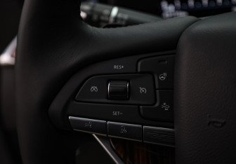 Подержанный автомобиль Cadillac Escalade Suv 2021 года (12 фото)