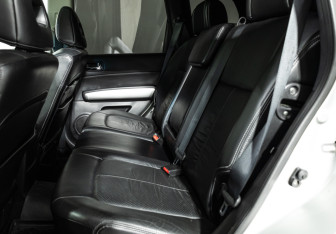 Подержанный автомобиль Nissan X-Trail 2010 года (10 фото)
