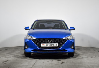 Подержанный автомобиль Hyundai Solaris Sedan 2020 года (2 фото)