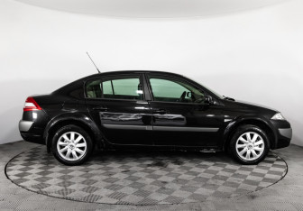Подержанный автомобиль Renault Megane Sedan 2007 года (4 фото)