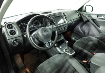 Подержанный автомобиль Volkswagen Tiguan 2013 года (11 фото)