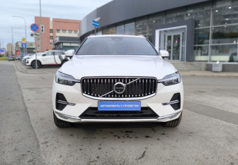 Подержанный автомобиль Volvo XC60 2024 года (2 фото)