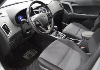 Подержанный автомобиль Hyundai Creta 2018 года (10 фото)