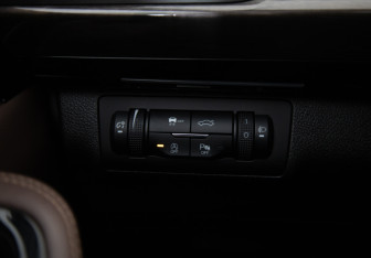 Подержанный автомобиль Exeed VX 2023 года (25 фото)