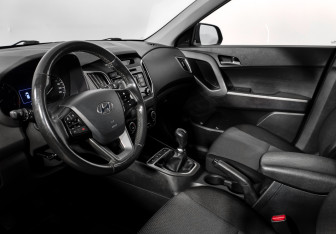 Подержанный автомобиль Hyundai Creta 2019 года (9 фото)