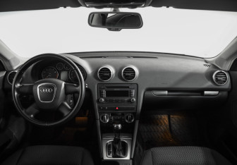 Подержанный автомобиль Audi A3 Hatchback 2012 года (10 фото)