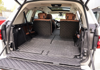 Подержанный автомобиль BMW X7 2021 года (38 фото)