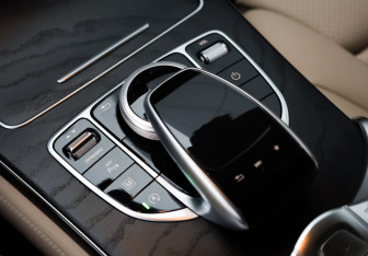 Подержанный автомобиль Mercedes-Benz GLC Coupe 2017 года (19 фото)