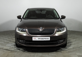 Подержанный автомобиль Skoda Octavia Liftback 2014 года (2 фото)