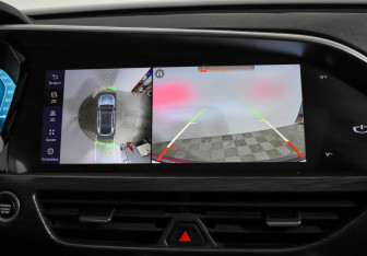 Подержанный автомобиль Geely Tugella 2022 года (18 фото)