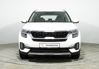 Подержанный автомобиль Kia Seltos 2022 года (2 фото)