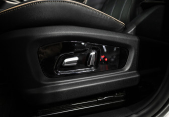 Подержанный автомобиль Omoda C5 2022 года (16 фото)