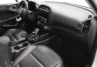 Подержанный автомобиль Kia Soul 2020 года (12 фото)