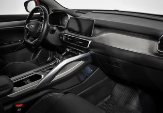 Подержанный автомобиль Geely Coolray 2023 года (10 фото)