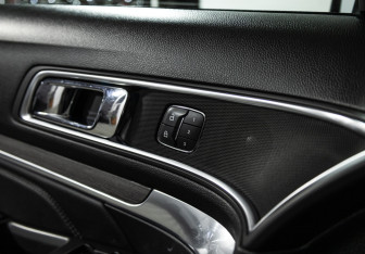 Подержанный автомобиль Ford Explorer 2019 года (21 фото)